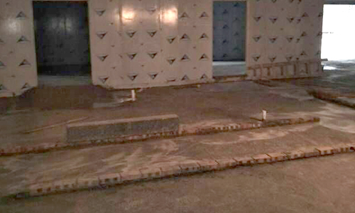  20170324广汉6栋魔芋面厂房装修 锅炉房砌砖，打扫水沟盖板卫生