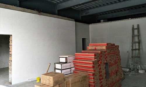 20170514广汉6栋魔芋面厂房装修 墙砖地砖补货已到