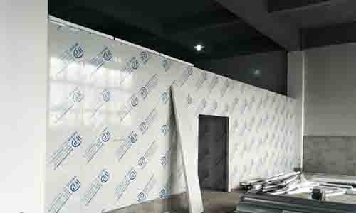 20170609广汉4栋调味醋 安装胶条，窗开洞