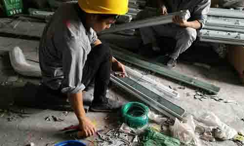 20170905 沈包子项目 贴砖，砌隔油池，装灯，改消防喷淋