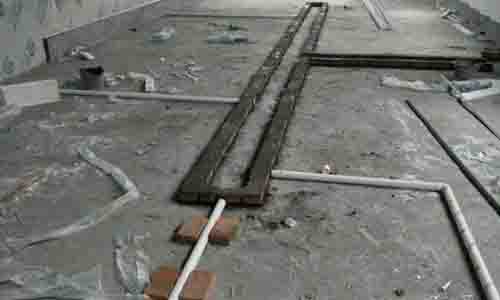 20170623广 汉4栋调味醋 水沟砌砖，排水管安装