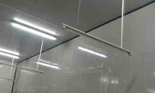 20170814广汉新鑫和毛肚2016 墙板立完、胶条安装完成百分之50、开窗洞