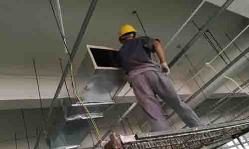 20170710龙泉宏明电子 风管密封材料，pe板，厚度10mm，绕风管法兰口重叠粘贴，净化风管必须清洗后再吊装