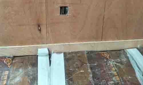 20170531广汉7栋毛肚厂 办公室硬包，裁板。打底完成