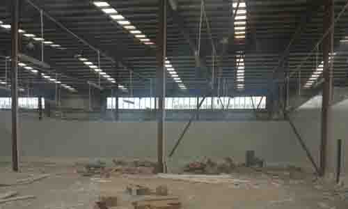 20170608 大邑小龙坎项目 装灯，装防撞柱，打胶做门